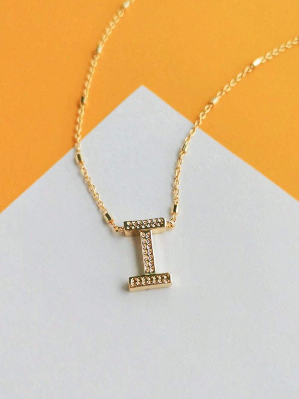 Letter Gold I Pendant Necklace by Kendra Scott